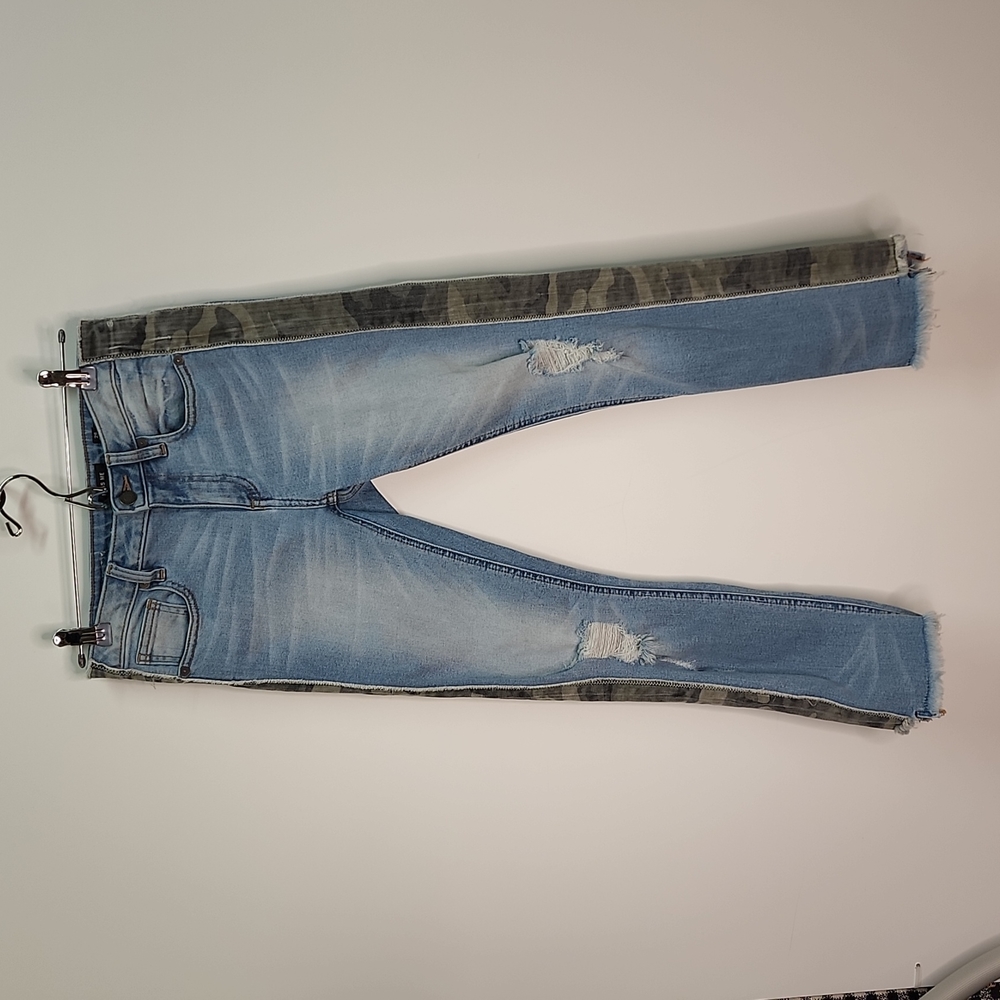 Miss Me size 26 ankle straight distressed jeans   C61